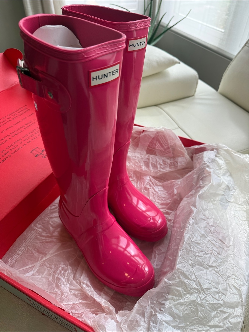 Hunter Tall Gloss Rain Boots in Hot Pink - Picture 4 of 17